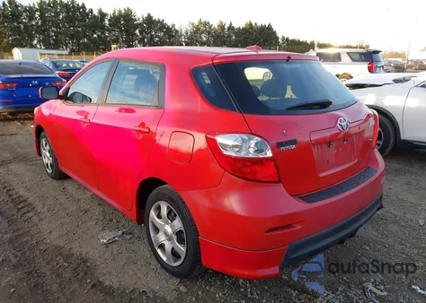 2010 Toyota Matrix z USA, uszkodzony, nr VIN 2T1KU4EE3AC380984